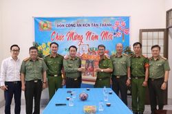 Thứ trưởng Lê Quốc Hùng kiểm tra công tác tại Đồn Công an Khu công nghiệp Tân Thành