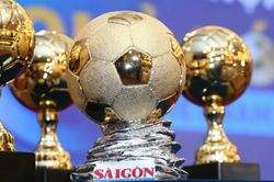 V-League hấp dẫn cùng Quả bóng Vàng Việt Nam