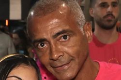 Romario nhận ngang tầm với Messi và Ronaldo; chỉ có Pele và Maradona giỏi hơn mình