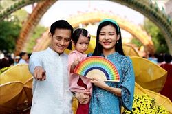 Trên 1,2 triệu lượt khách thưởng lãm Đường hoa Nguyễn Huệ
