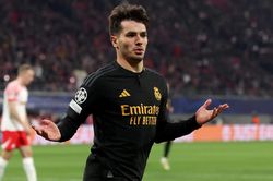 Real Madrid chiến thắng bằng những kép phụ