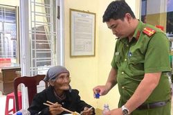 Cụ bà ở Khánh Hòa đoàn tụ gia đình đầu Xuân sau 15 năm lưu lạc