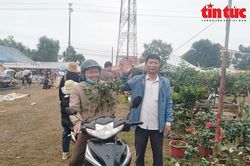 Nô nức người mua, kẻ bán tại chợ xuân Liễu Đề (Nam Định)