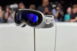 Người dùng thất vọng với kính Vision Pro