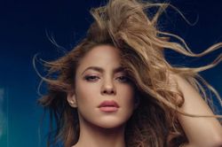 Shakira 'tái tạo bản thân' với album mới