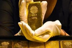 Giá vàng thế giới 16/2: 60 triệu đồng/lượng, vượt mốc 2.000 USD/ounce
