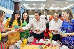 Họp mặt doanh nghiệp đầu năm mới