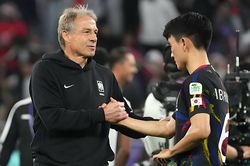 Chủ tịch LĐBĐ Hàn Quốc phải bỏ tiền túi đền bù cho HLV Klinsmann