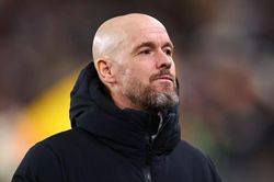 Ten Hag tự tin MU có thể tránh được vấn đề của Liverpool
