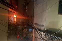 Cháy 3 căn nhà trong hẻm ở TPHCM, 4 người tử vong