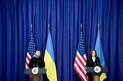 Mỹ tuyên bố sẽ ở bên Ukraine 'bao lâu cũng được', Kiev đã nói gì với Bắc Kinh?
