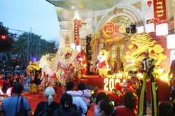 Các cửa hàng vàng tung ra hàng loạt hoạt động náo nhiệt chào đón ngày vía Thần Tài