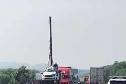 Khởi tố tài xế vượt ẩu trên cao tốc Cam Lộ - La Sơn khiến 3 người tử vong