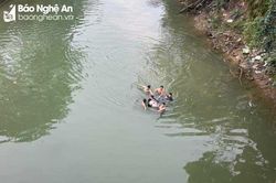 Tìm thấy thi thể nam thanh niên nghi nhảy cầu tự tử ở Nghệ An