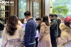 Sát ngày vía Thần Tài, thị trường vàng Nghệ An nhộn nhịp
