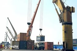 Doanh thu vận tải, kho bãi, hỗ trợ vận tải tăng gần 5%