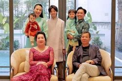 Cường Đô La đăng ảnh đại gia đình, 'bà nội quyền lực' gây chú ý