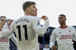 Hojlund liên tục xô đổ các kỷ lục ở MU, xứng danh 'Ronaldo mới'