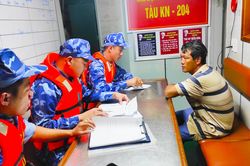 Bắt giữ gần 200.000 lít dầu DO trên vùng biển Tây Nam