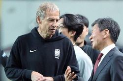Chủ tịch LĐBĐ Hàn Quốc bị điều tra, bài phỏng vấn của HLV Klinsmann vô tình trở thành bằng chứng chống lại