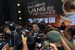 Nguyễn Hoàng Đức tuyên bố bất ngờ về HLV Troussier sau khi đoạt Quả bóng vàng 2023