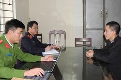Lừa thi công, xây dựng nhà gỗ qua mạng chiếm đoạt 2,5 tỉ đồng