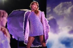 Giá vé xem Taylor Swift biểu diễn tại Singapore cao nhất lên đến 900 triệu đồng