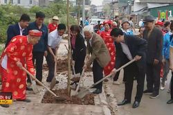 Xã Bát Tràng trồng cây đời đời nhớ ơn Bác Hồ