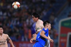 Đình Bắc 'mất hút' ở V-League: Ám ảnh căn bệnh ngôi sao