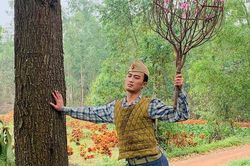 Doãn Quốc Đam tung loạt ảnh hậu trường phim 'Đào, phở và piano' khiến dân mạng cười nghiêng ngả