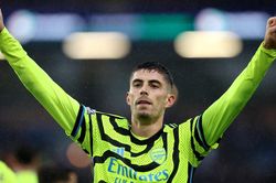 Arsenal: Mikel Arteta không cần 'số 9'