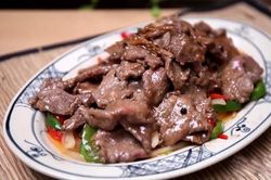 Khơi dậy vị giác với món bò sốt tiêu đen ngon khó cưỡng