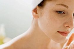 Phương pháp điều trị tàn nhang bằng lá tía tô hiệu quả mà dễ làm tại nhà