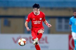 Quả bóng Vàng Hoàng Đức vất vả 'gánh team' ở Thể Công Viettel