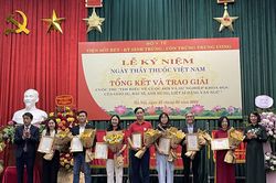 Trao giải cuộc thi tìm hiểu về cuộc đời và sự nghiệp GS Đặng Văn Ngữ