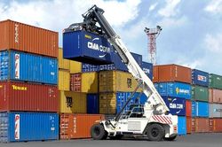 Hãng tàu nước ngoài tăng cước phí, doanh nghiệp xuất nhập khẩu 'khóc ròng'