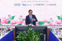 Trưởng Ban Tuyên giáo Trung ương: 'Quan điểm làm thế nào để lương y như từ mẫu như sợi chỉ đỏ soi đường cho ngành y tế'