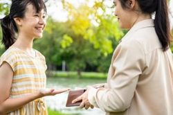 Nên cho trẻ tiền tiêu vặt ở độ tuổi nào?