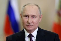 Tỷ lệ tín nhiệm Tổng thống Nga Vladimir Putin duy trì ở mức cao