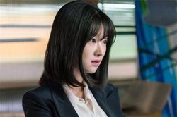 Tới nhà bạn thân ngủ nhờ, chưa kịp gõ cửa thì âm thanh vọng ra ở bên trong đã khiến tôi rùng mình