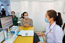 Tặng Cờ thi đua của UBND tỉnh cho 4 tập thể thuộc Sở Y tế