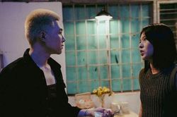 Tú Hảo nói về lần đầu yêu Anh Tú