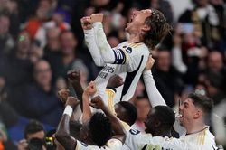 Kết quả bóng đá La Liga: Luka Modric đi vào lịch sử La Liga khi lập siêu phẩm giúp Real Madrid chiến thắng