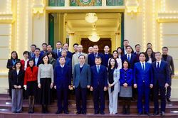 Giúp bạn bè trên thế giới hiểu rõ hơn, đầy đủ hơn về vai trò, vị thế và uy tín của Đảng ta và đất nước ta