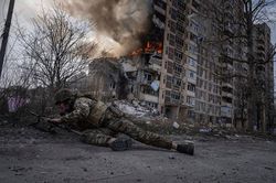 Thách thức chờ đợi Ukraine trong năm chiến sự thứ ba