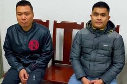 Có thể xử lý hình sự 2 kẻ đi xe máy tạt đầu ô tô, đánh tài xế ở đường Vành đai 2