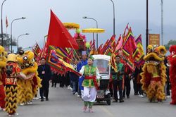 Chữ và nghĩa: 'Thiếu tháng Giêng mất khoai…'