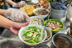 Quán hủ tiếu trong phim 'Mai' đông đột biến, chủ quán tiết lộ điều bất ngờ