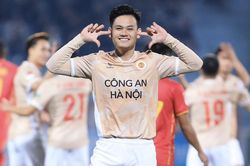 Tuyển Việt Nam: Tấn Tài gửi thông điệp, HLV Trousier có trả lời?