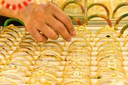 Giá vàng hôm nay 29/2/2024 trong nước tăng mạnh, thế giới chờ bứt phá